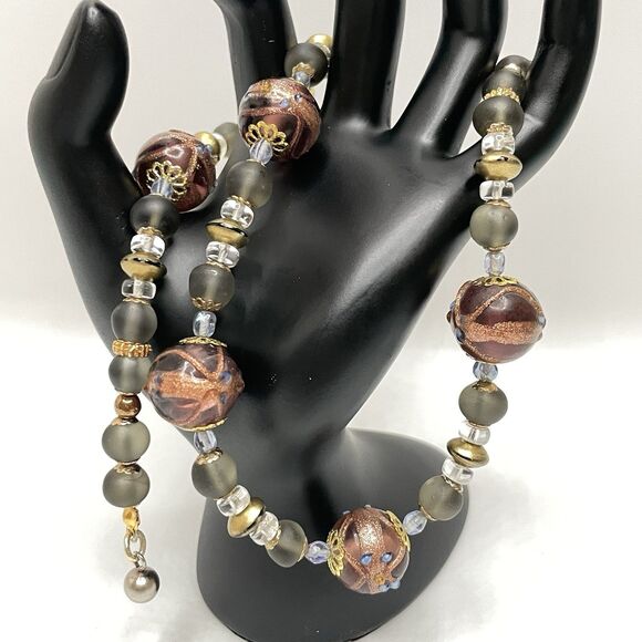 Artisan Handcrafted Vintage Venetian Murano Wedding Cake Glass Beaded Necklace - Picture 6 of 9